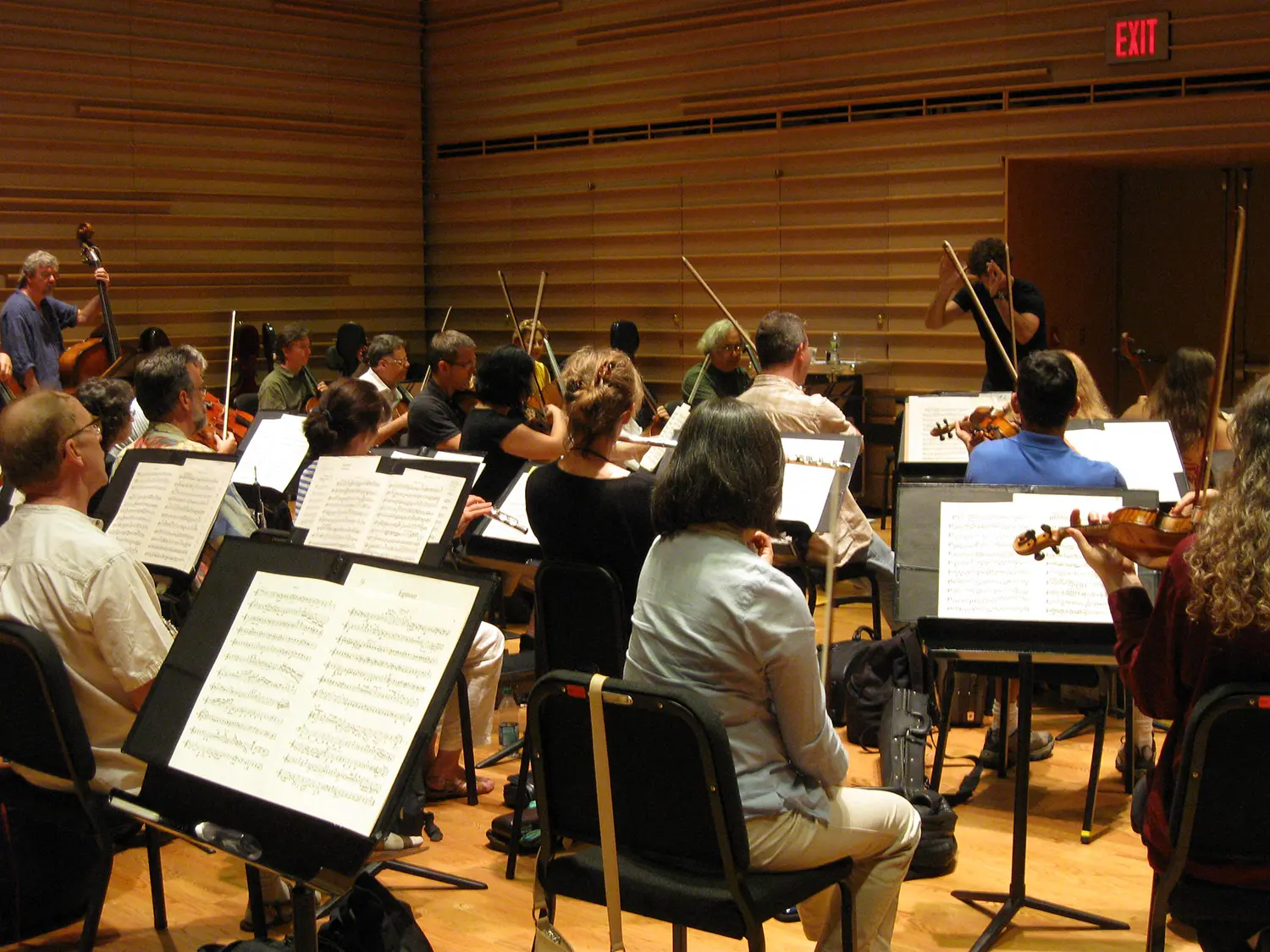 Orchestra rehearsal Benzequen Hall